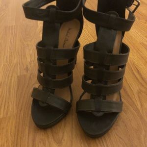 NEW! Edgy army green and black sandals